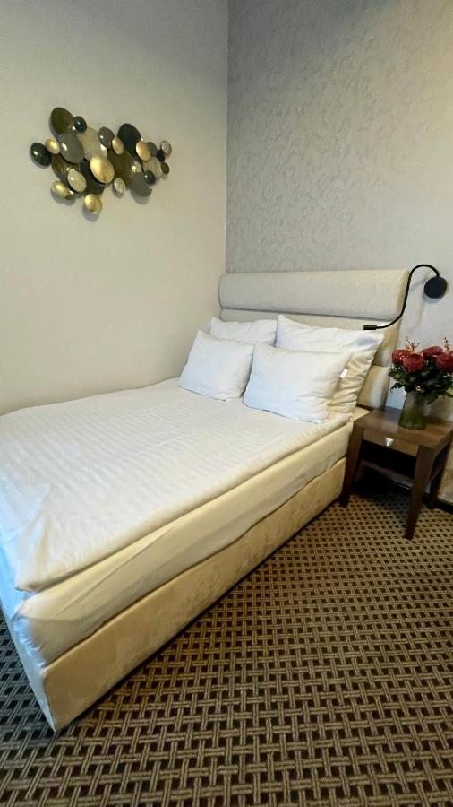 Hotel Silvia Gold Gliwice Exteriör bild