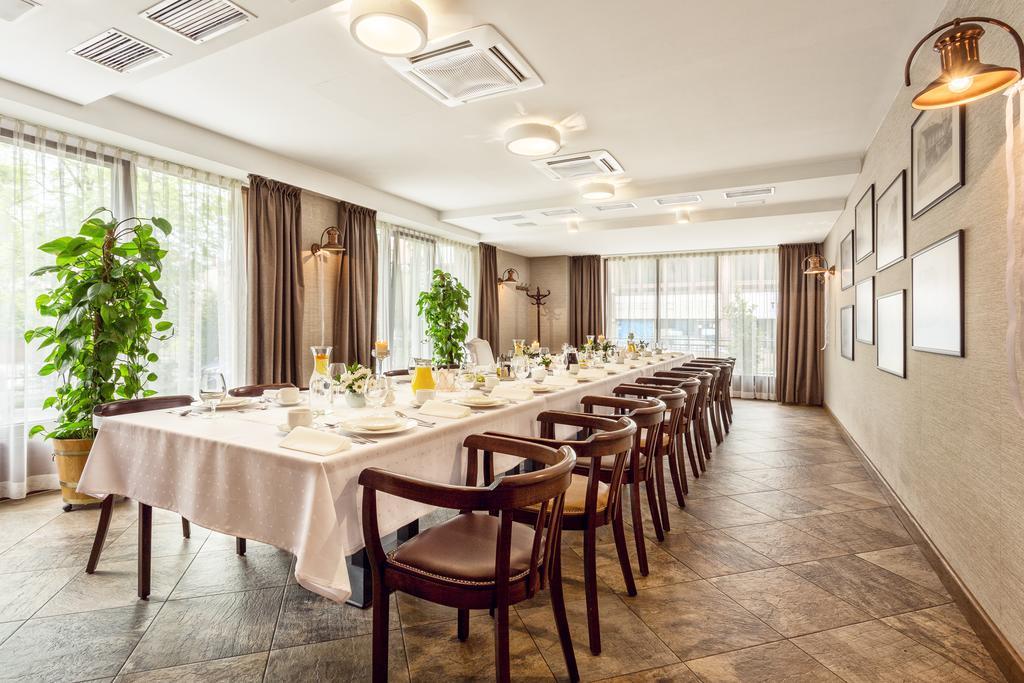 Hotel Silvia Gold Gliwice Exteriör bild
