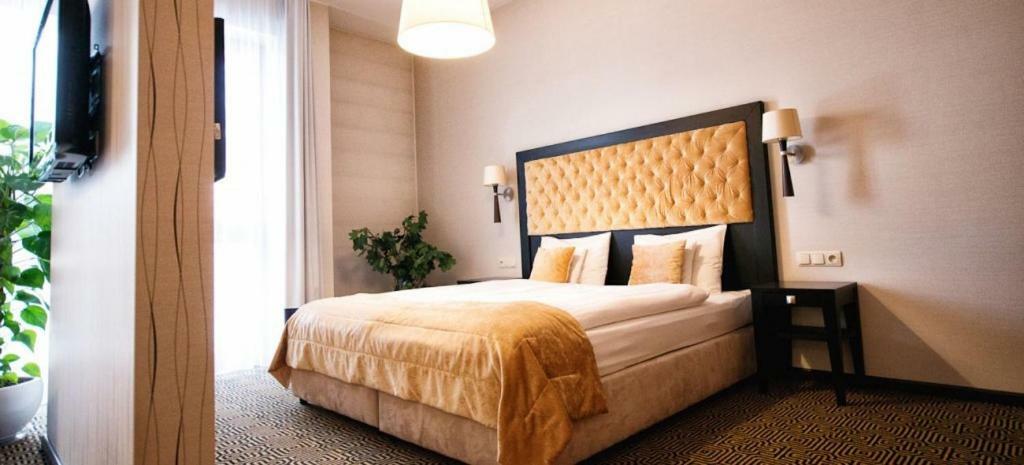 Hotel Silvia Gold Gliwice Exteriör bild